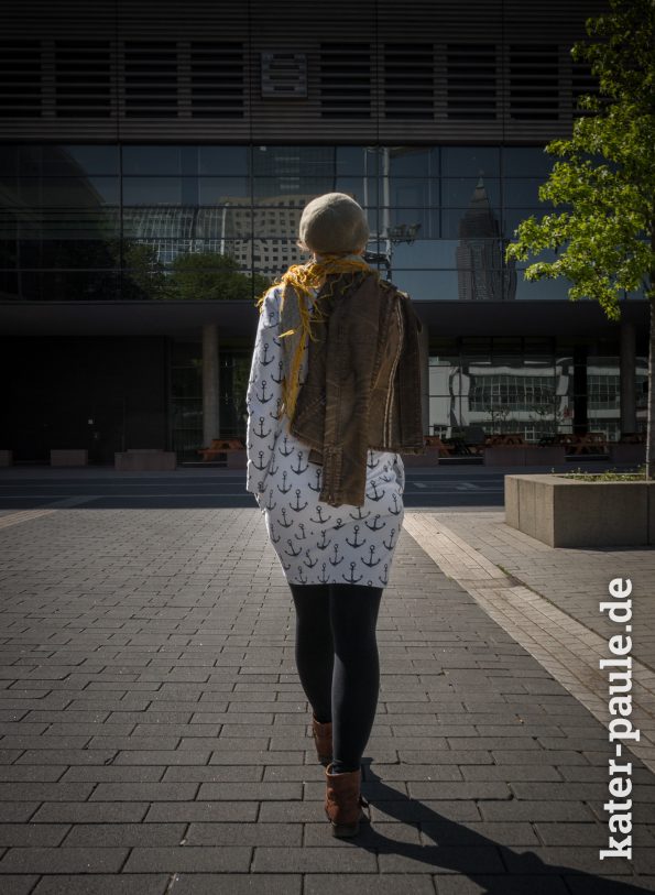 Sweatkleid Fine von Evlis Neddle aus Sommersweat Anker - Schnittmuster Nähen